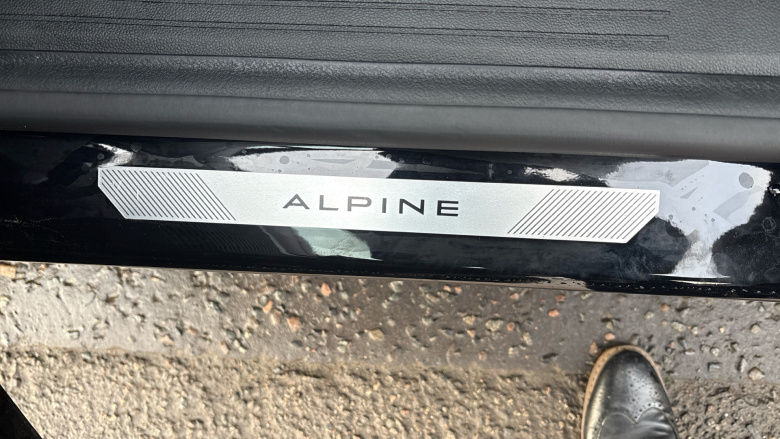 Renault Symbioz 1.6 E-Tech FHEV 145 Iconic Esprit Alpine 5dr Auto Hybrid Estate